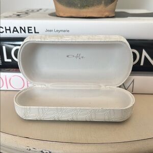 Oakley White Patterned Hard Eyeglass Case